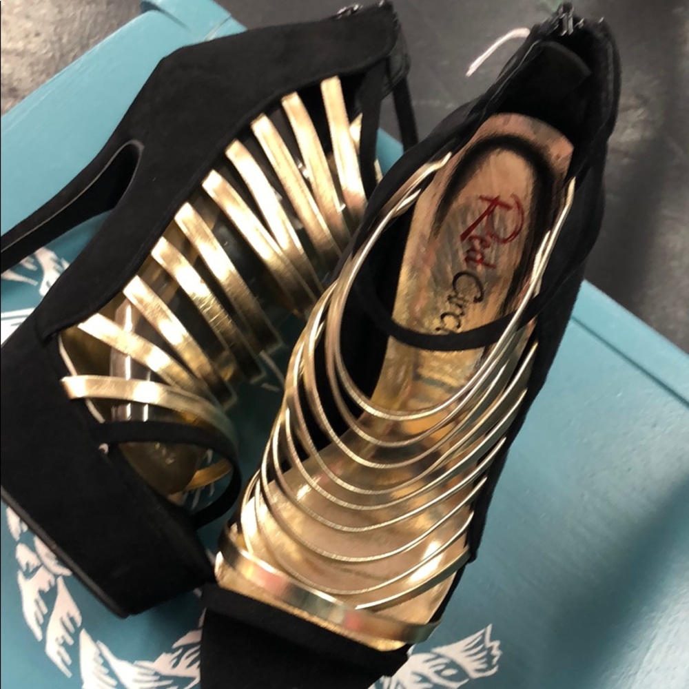 Red Circle black & gold Stiletto heels - Size 8